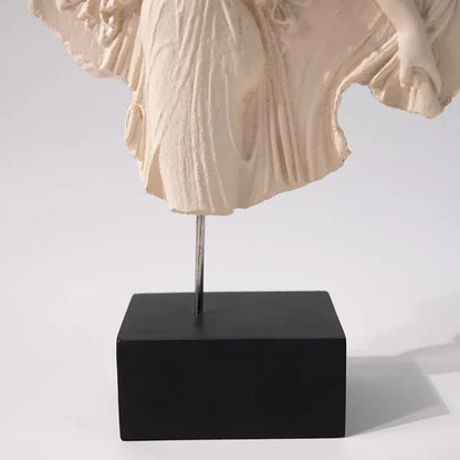Whispers of Antiquity – Classical Fragment Sculpture for Modern Home Decor