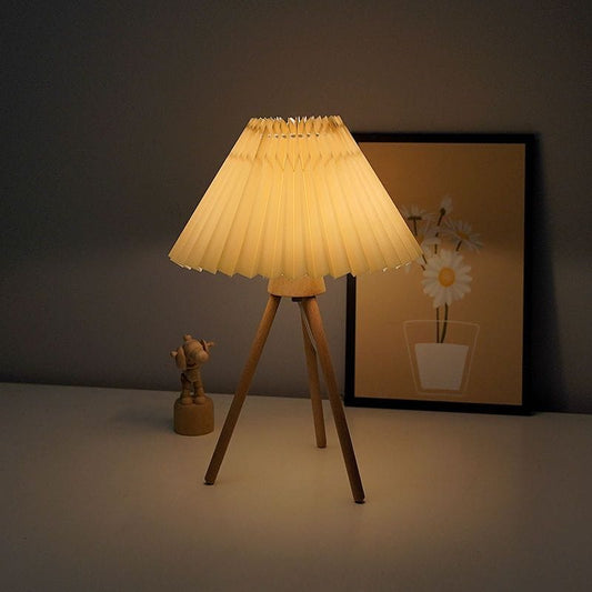 BloomVibe Lamp – Floral Shade Table Lamp with Wooden Legs