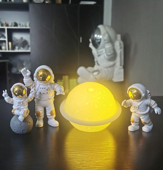 AstroBuddy Light – Cute Astronaut LED Night Lamp